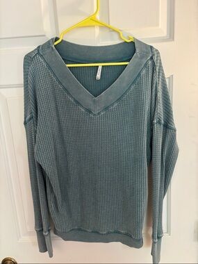 Z Supply Waffle V-Neck Pullover in Dusty Blue